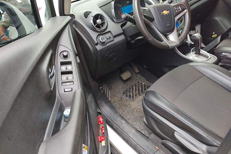 Used Chevrolet Trax 2014 1.4T Automatic Two-Wheel Drive Luxury Model Driver Seat