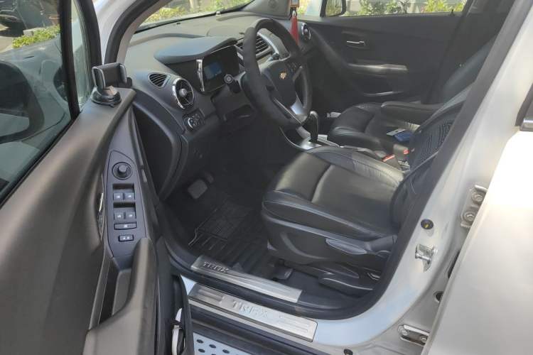 Used Chevrolet Trax 2014 1.4T Automatic Two-Wheel Drive Luxury Model Driver Seat