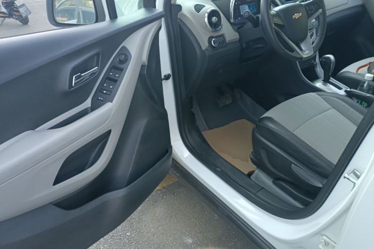 Used Chevrolet Trax 2014 1.4T Automatic Two-Wheel Drive Luxury Model Driver Seat