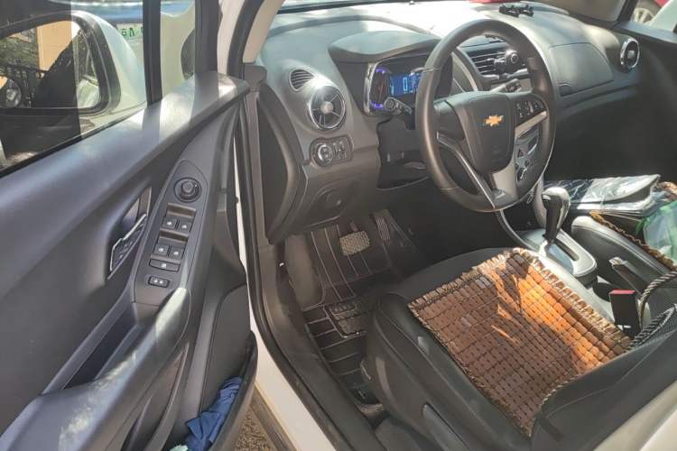 Used Chevrolet Trax 2014 1.4T Automatic Two-Wheel Drive Luxury Model Driver Seat