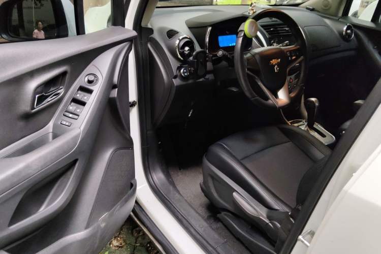Used Chevrolet Trax 2014 1.4T Automatic Two-Wheel Drive Luxury Model Driver Seat