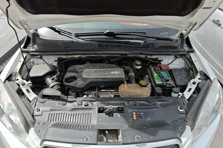 Used Chevrolet Trax 2014 1.4T Manual Two-Wheel Drive Comfort Model Engine Bay
