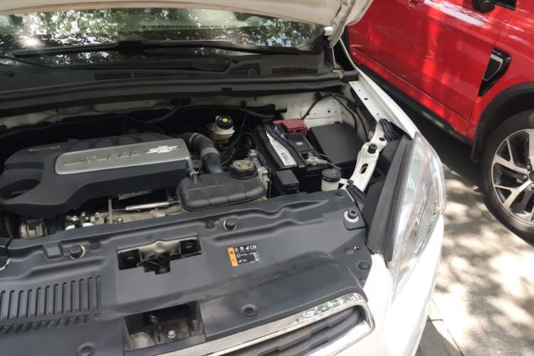 Used Chevrolet Trax 2014 1.4T Automatic All-Wheel Drive Flagship Version Engine Bay Left