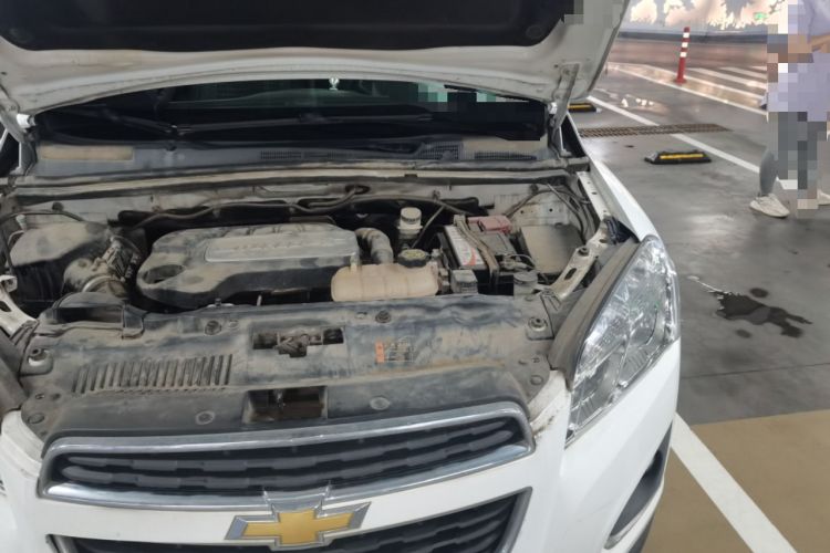 Used Chevrolet Trax 2014 1.4T Automatic Two-Wheel Drive Comfort Version Engine Bay Left