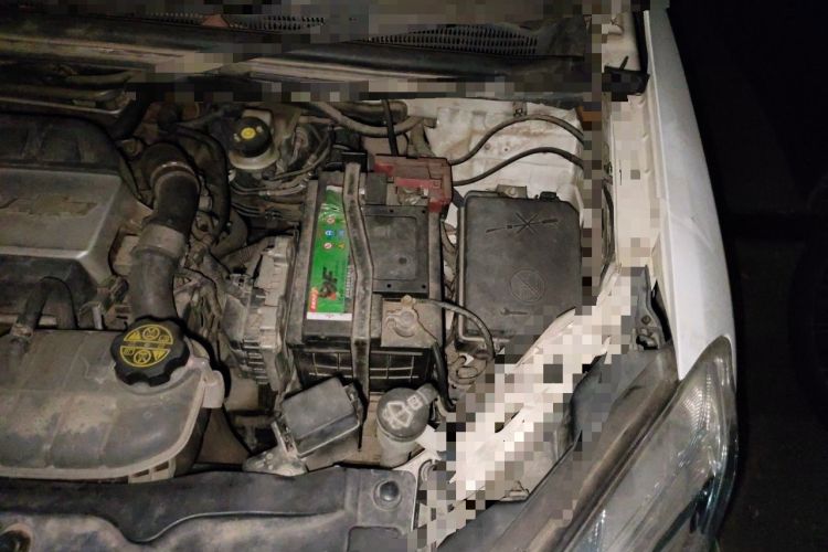 Used Chevrolet Trax 2014 1.4T Manual Two-Wheel Drive Comfort Model Engine Bay Left