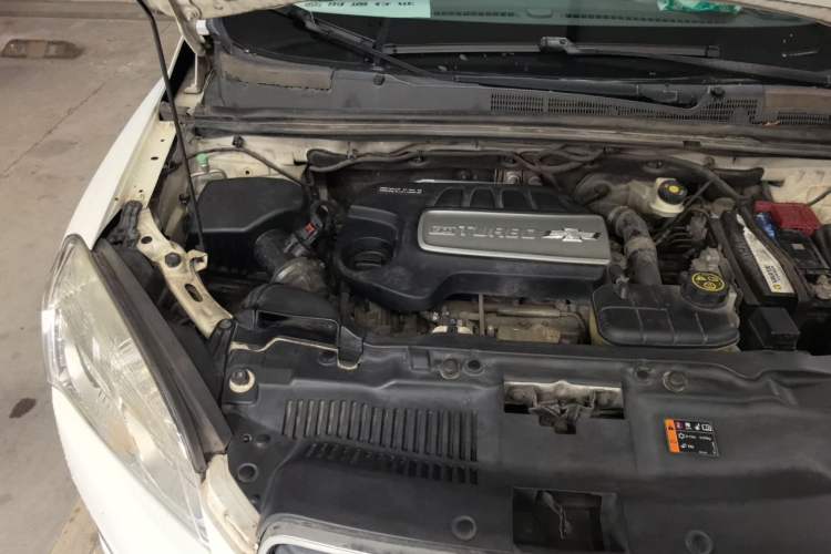 Used Chevrolet Trax 2014 1.4T Automatic Two-Wheel Drive Comfort Version Engine Bay Right