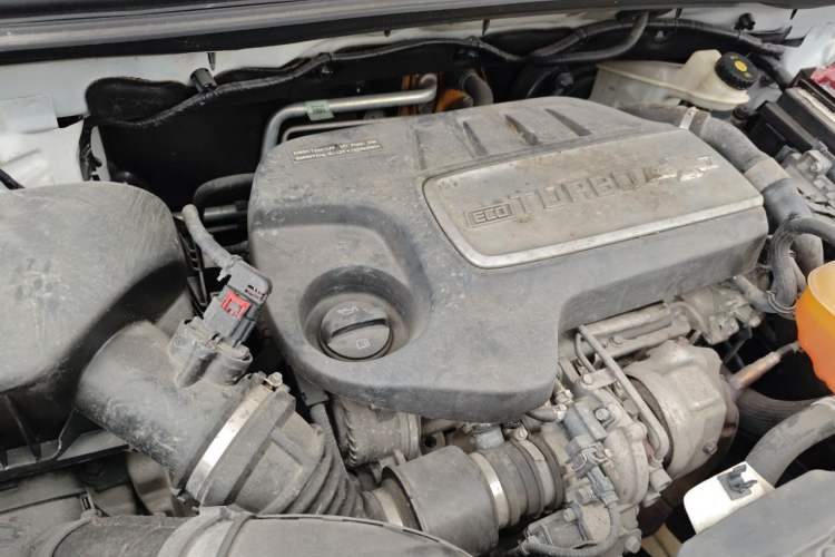 Used Chevrolet Trax 2014 1.4T Manual Two-Wheel Drive Comfort Model Engine Bay Right