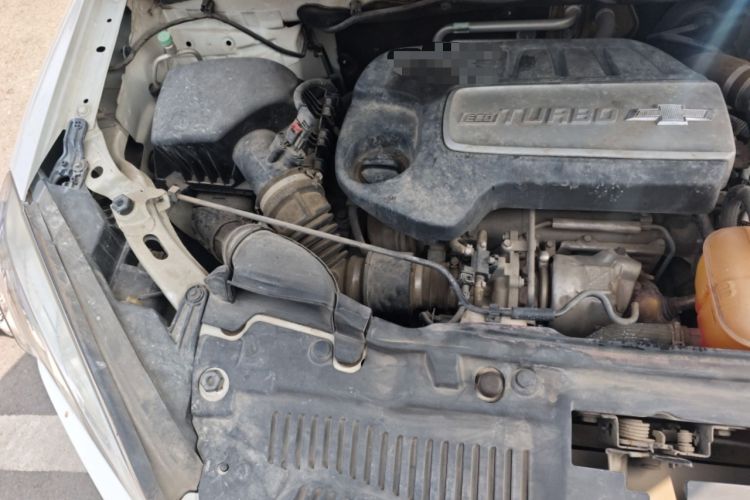 Used Chevrolet Trax 2014 1.4T Automatic Two-Wheel Drive Comfort Version Engine Bay Right