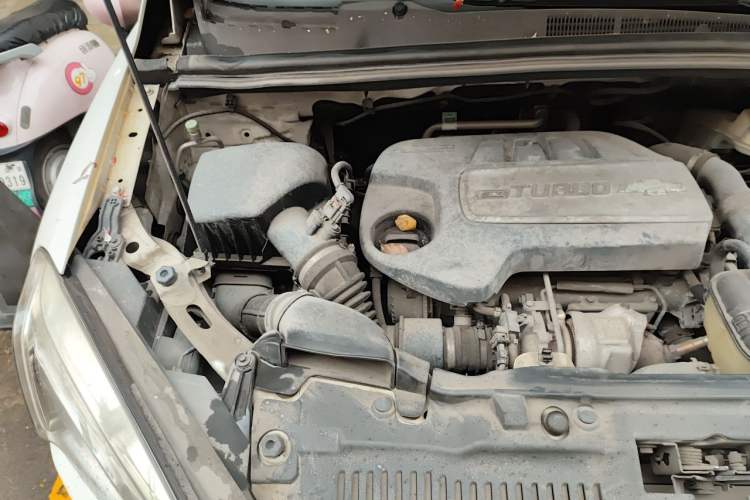 Used Chevrolet Trax 2014 1.4T Automatic Two-Wheel Drive Comfort Version Engine Bay Right