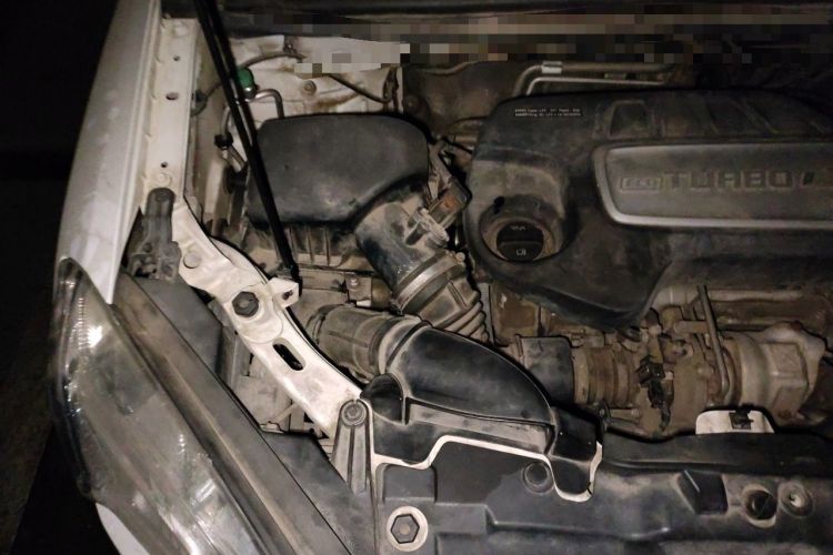 Used Chevrolet Trax 2014 1.4T Manual Two-Wheel Drive Comfort Model Engine Bay Right