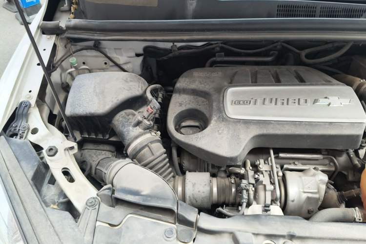 Used Chevrolet Trax 2014 1.4T Automatic Two-Wheel Drive Luxury Model Engine Bay Right