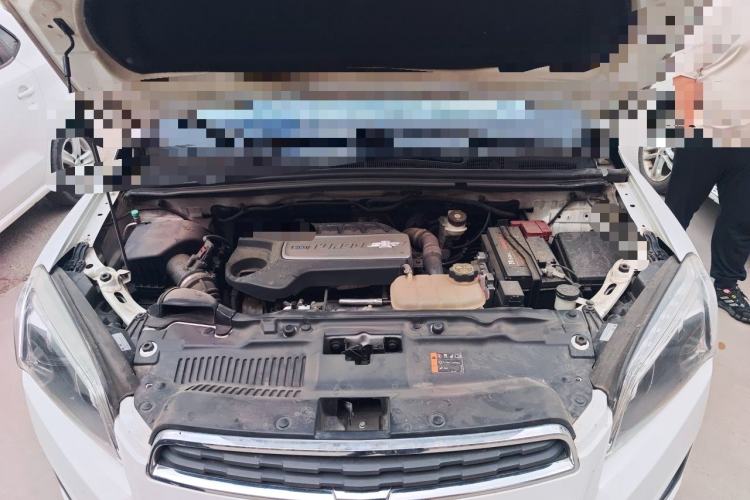 Used Chevrolet Trax 2014 1.4T Automatic Two-Wheel Drive Luxury Model Engine Bay