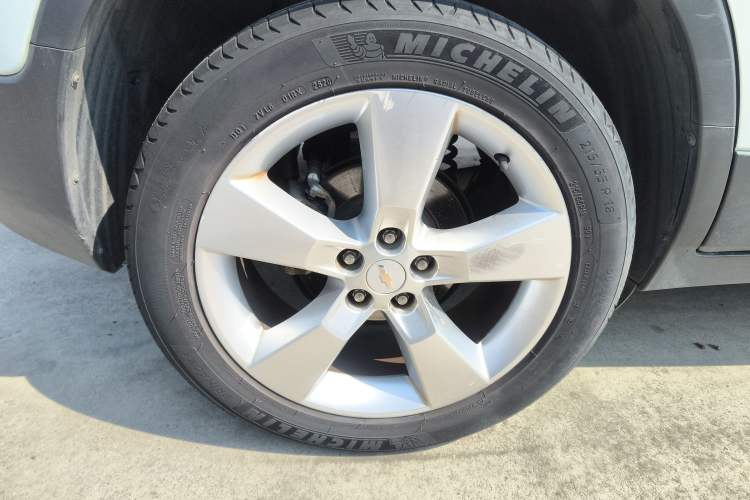 Used Chevrolet Trax 2014 1.4T Automatic Two-Wheel Drive Luxury Model Exterior 5