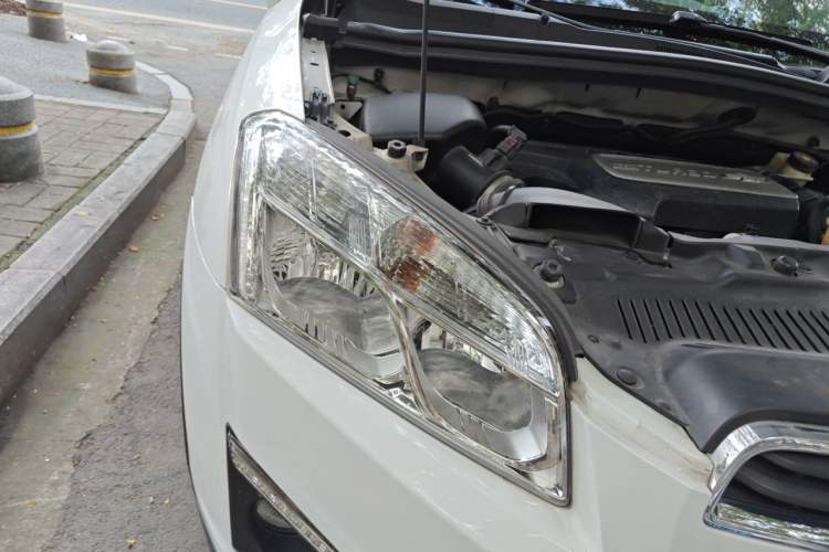 Used Chevrolet Trax 2014 1.4T Automatic Two-Wheel Drive Luxury Model Exterior 6
