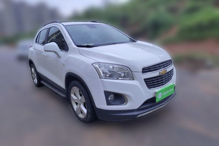 Used Chevrolet Trax 2014 1.4T Automatic Two-Wheel Drive Luxury Model Front Right 45 Deg