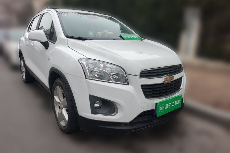 Used Chevrolet Trax 2014 1.4T Manual Two-Wheel Drive Comfort Model Front Right 45 Deg