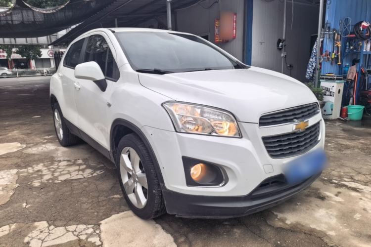 Used Chevrolet Trax 2014 1.4T Automatic Two-Wheel Drive Comfort Version Front Right 45 Deg