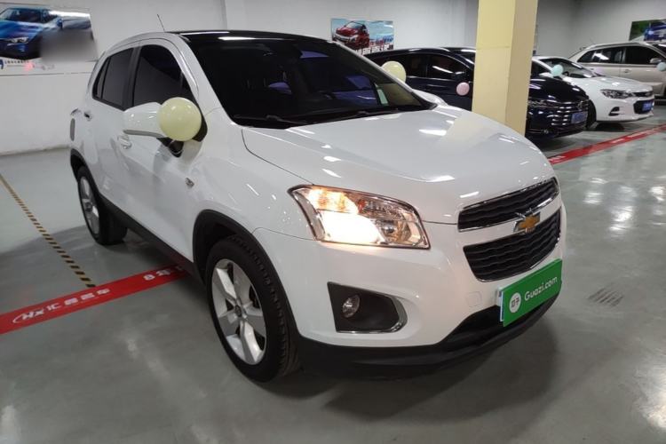 Used Chevrolet Trax 2014 1.4T Manual Two-Wheel Drive Comfort Model Front Right 45 Deg
