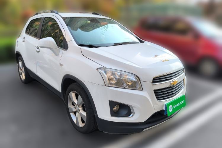 Used Chevrolet Trax 2014 1.4T Automatic Two-Wheel Drive Luxury Model Front Right 45 Deg