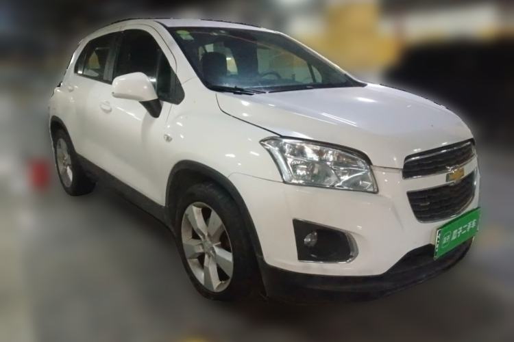 Used Chevrolet Trax 2014 1.4T Manual Two-Wheel Drive Comfort Model Front Right 45 Deg