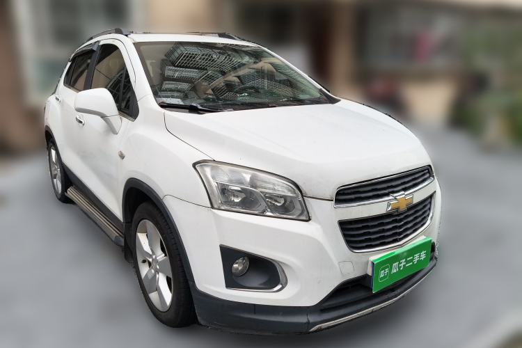 Used Chevrolet Trax 2014 1.4T Automatic All-Wheel Drive Flagship Version Front Right 45 Deg