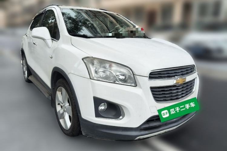 Used Chevrolet Trax 2014 1.4T Automatic All-Wheel Drive Flagship Version Front Right 45 Deg