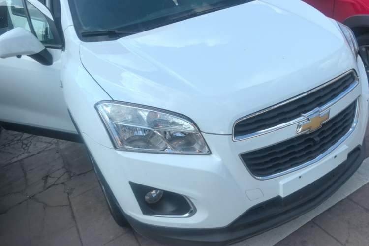 Used Chevrolet Trax 2014 1.4T Automatic Two-Wheel Drive Comfort Version Front Right 45 Deg