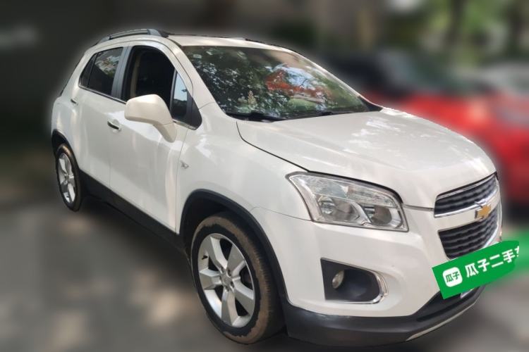 Used Chevrolet Trax 2014 1.4T Automatic All-Wheel Drive Flagship Version Front Right 45 Deg