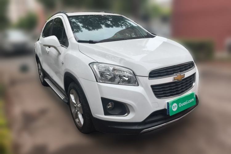 Used Chevrolet Trax 2014 1.4T Automatic Two-Wheel Drive Luxury Model Front Right 45 Deg