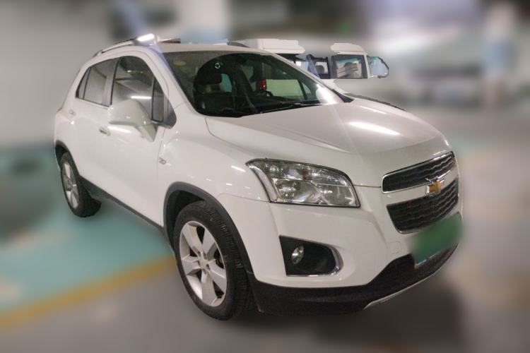 Used Chevrolet Trax 2014 1.4T Automatic All-Wheel Drive Flagship Version Front Right 45 Deg
