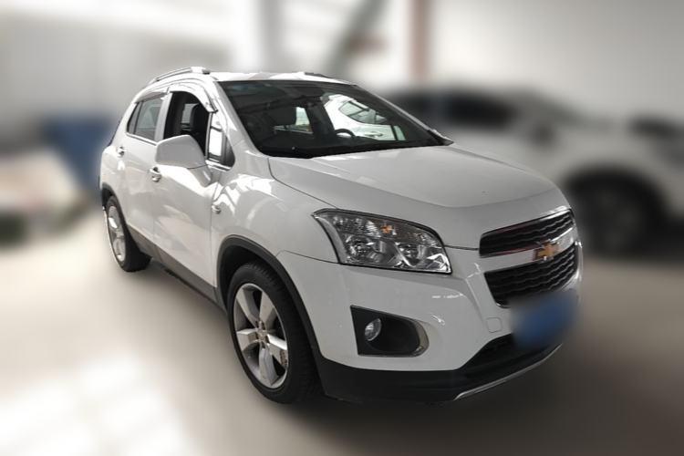 Used Chevrolet Trax 2014 1.4T Automatic Two-Wheel Drive Luxury Model Front Right 45 Deg