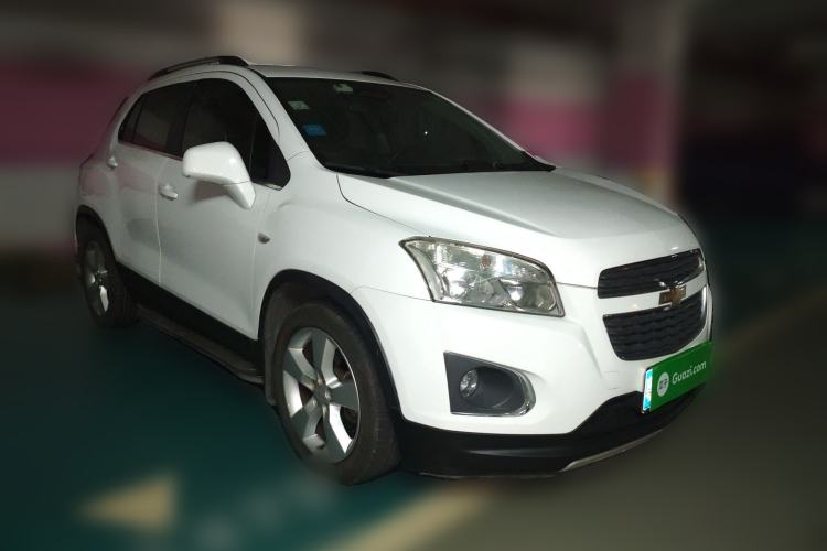 Used Chevrolet Trax 2014 1.4T Automatic Two-Wheel Drive Luxury Model Front Right 45 Deg