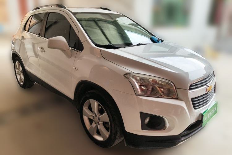Used Chevrolet Trax 2014 1.4T Automatic Two-Wheel Drive Luxury Model Front Right 45 Deg