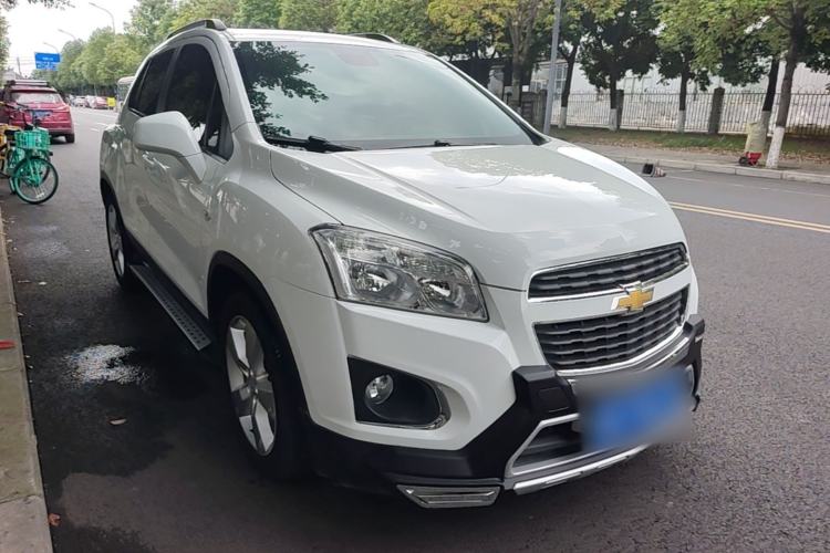 Used Chevrolet Trax 2014 1.4T Automatic Two-Wheel Drive Luxury Model Front Right 45 Deg