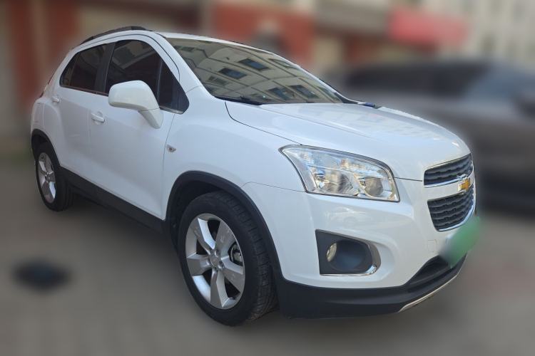 Used Chevrolet Trax 2014 1.4T Automatic Two-Wheel Drive Luxury Model Front Right 45 Deg
