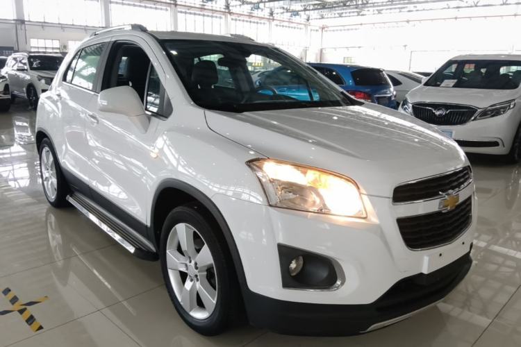 Used Chevrolet Trax 2014 1.4T Automatic Two-Wheel Drive Luxury Model Front Right 45 Deg
