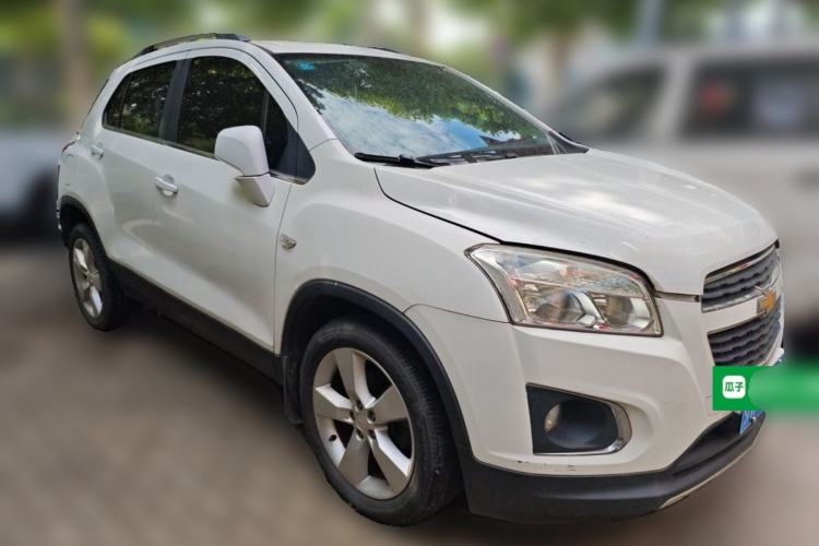 Used Chevrolet Trax 2014 1.4T Automatic Two-Wheel Drive Luxury Model Front Right 45 Deg