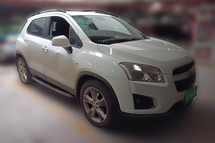 Used Chevrolet Trax 2014 1.4T Manual Two-Wheel Drive Comfort Model Front Right 45 Deg