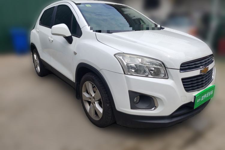 Used Chevrolet Trax 2014 1.4T Manual Two-Wheel Drive Comfort Model Front Right 45 Deg