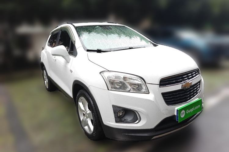 Used Chevrolet Trax 2014 1.4T Automatic Two-Wheel Drive Luxury Model Front Right 45 Deg