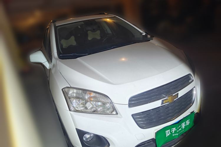 Used Chevrolet Trax 2014 1.4T Automatic Two-Wheel Drive Luxury Model Front Right 45 Deg