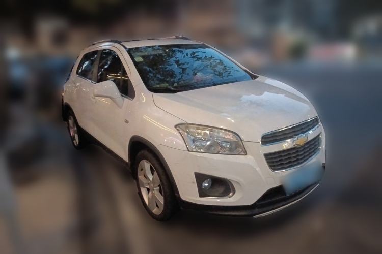 Used Chevrolet Trax 2014 1.4T Automatic Two-Wheel Drive Luxury Model Front Right 45 Deg