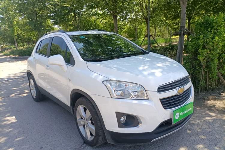 Used Chevrolet Trax 2014 1.4T Automatic Two-Wheel Drive Luxury Model Front Right 45 Deg