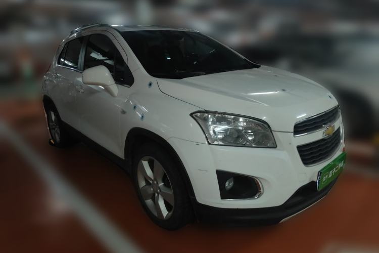 Used Chevrolet Trax 2014 1.4T Automatic Two-Wheel Drive Luxury Model Front Right 45 Deg