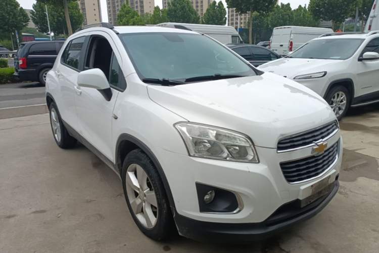 Used Chevrolet Trax 2014 1.4T Manual Two-Wheel Drive Comfort Model Front Right 45 Deg