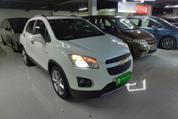 Used Chevrolet Trax 2014 1.4T Automatic Two-Wheel Drive Luxury Model Front Right 45 Deg