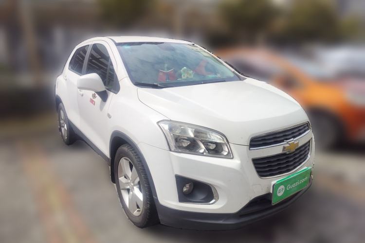 Used Chevrolet Trax 2014 1.4T Manual Two-Wheel Drive Comfort Model Front Right 45 Deg