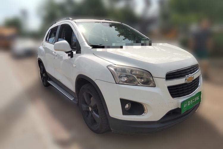 Used Chevrolet Trax 2014 1.4T Manual Two-Wheel Drive Comfort Model Front Right 45 Deg