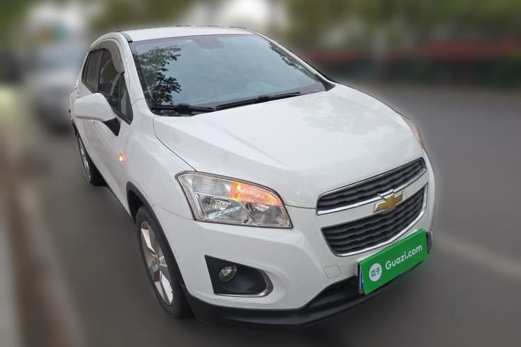 Used Chevrolet Trax 2014 1.4T Manual Two-Wheel Drive Comfort Model Front Right 45 Deg