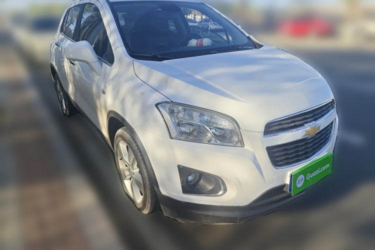Used Chevrolet Trax 2014 1.4T Automatic Two-Wheel Drive Luxury Model Front Right 45 Deg